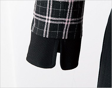 スリットのある袖で動きやすい