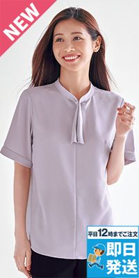 半袖ブラウス
