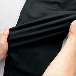 ストレッチ性とキックバック性に優れた次世代伸縮繊維ライクラ(R)T400TMファイバーを採用