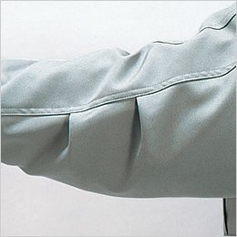 肘タック