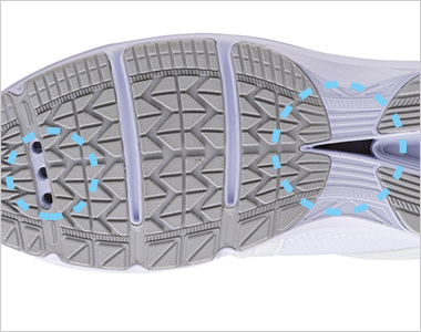 表底に通気穴を設けて通気性をアップ