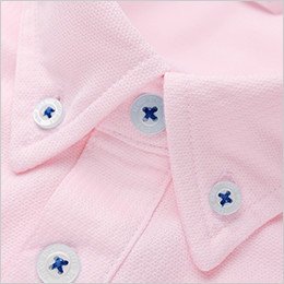 ボタンダウン仕様の衿