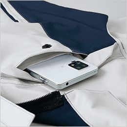 長袖ブルゾン(男女兼用) 胸インナーポケット。携帯電話を収納できる内ポケット付。