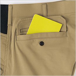 アイトス AZ2450[春夏用]ワークパンツ（ノータック）[男女兼用] ヒップポケット。ドットボタン付のヒップポケットを装備。
