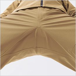 ワークパンツ(ノータック)(男女兼用) 股ガゼットクロッチ。
股下のマチで脚の可動域が広がり、つっぱらず作業も快適。