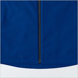 アイトス AZ4230 [春夏用]TULTEX 長袖ブルゾン[男女兼用] サイクルカット。裾の後ろが下がり、前屈みになっても腰が出にくい。
