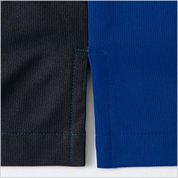 長袖シャツ(男女兼用) 脇スリット。シャツの裾部分には腰回のまとわりつきを防ぐスリット入り。