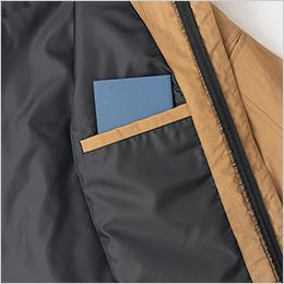 軽防寒ジャケット(男女兼用) 内ポケット。左内身頃にはメモ帳やスマホが入る便利なポケット付き。