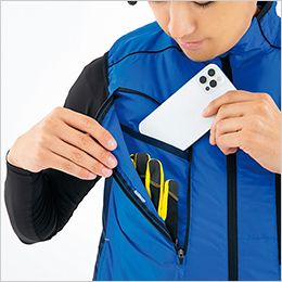 アイトス AZ-50195 [春夏用]サイドファン空調服 ベスト[男女兼用] 大きく開くポケットにはスマートフォンやバーコード端末も収納できます