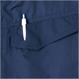 アイトス AZ50289 [春夏用]空調服®長袖ブルゾン[男女兼用] 胸ペン差し。取り出しやすい位置にあり、ペン等が出し入れしやすい便利な装備。
