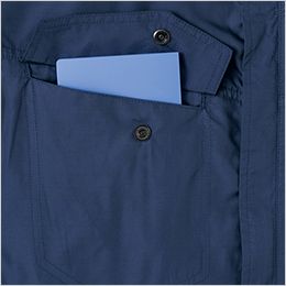 アイトス AZ50289 [春夏用]空調服®長袖ブルゾン[男女兼用] 胸ポケット。多用途に使えるシンプルな胸ポケット、フラップにドットボタン付き。
