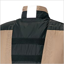 アイトス AZ50297 空調服ベスト (男女兼用)[返品NG] 背面構造でかさばらず、より多くの風を通すことが可能です。