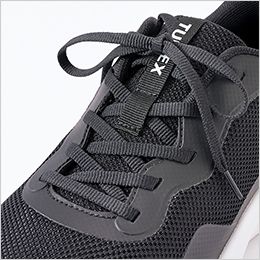 アイトス AZ51675 TULTEX セーフティシューズ[男女兼用] メッシュ素材の適度な通気性と快適なフィット感のアッパー。