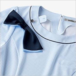 Bonmax AD8803 [春夏用]プルオーバー[汗染み防止/ニット/イージーケア] 衿元に取り外し可能なリボンが付いています。
※リボンが付けたまま脱ぎ着が可能。