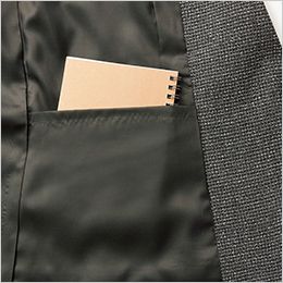Bonmax AJ0280 [通年]ポリジン ジャケット[ストレッチ/抗菌防臭] 内ポケット付き
深めの作りになっているので、メモ帳など大きめの物も収納可能