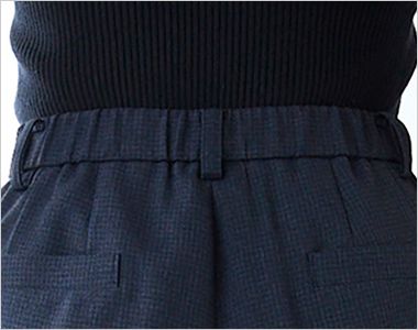 裾上げらくらくパンツ 後ろウエストゴム。
ウエストは後ろゴム仕様。