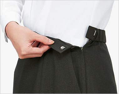 Bonmax AS2338 [通年]ポリジン Aラインスカート[ストレッチ/千鳥格子/抗菌防臭] 脱ぎ着がスムーズな左脇ファスナー開き。出し入れしやすい両脇斜めポケット付きです。