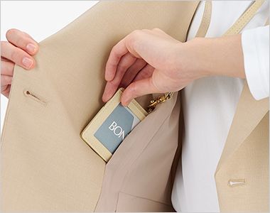 BONMAX AUV1300 [通年]BONCIERGE meets Audire ロングベスト[ストレッチ] 右内側にネームホルダー等が入れやすいポケットが付いています。