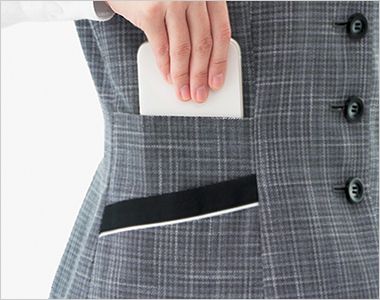 Bonmax AV1842 [春夏用]ベスト[高通気] 右側にはスマホが入る深さのポケットが付いています。 