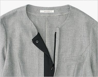 ソフトジャケット 前ファスナー開き &一重仕立て。
開閉しやすいファスナー仕様。一重仕立てなので、 軽やかに着られます。