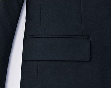 レディスジャケット 左右の裾にはポケットが付いているので便利