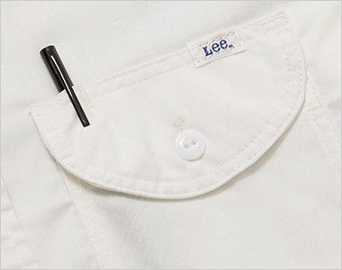 Lee LCS46005 シャンブレーシャツ/半袖(男性用) 左胸フラップにあるペン挿し口