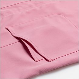 Leeメディカル LMJ03002 ストレッチ ワンピース[女性用] 右裾のポケットは二重構造になっていて使いやすい