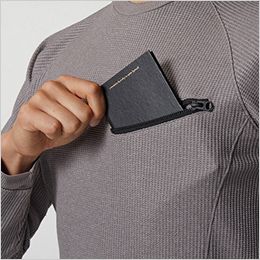 バートル 4080 [通年用]エンジニアシャツ[男女兼用] レベルブック・Phone
 収納ポケット
（深さ20cm）