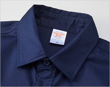 T/Cワークロングスリーブシャツ 台襟仕様で立体的な首まわり