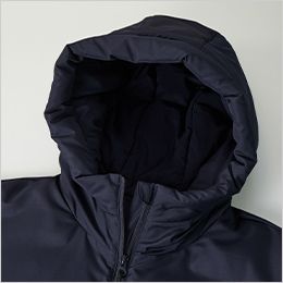 インサレーテッド フルジップ パーカ（中綿入） ボリュームありのフード
