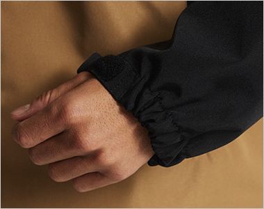 スイッチングシェルパーカ(一重) ストラップで調整可能(ベルクロテープ付き)