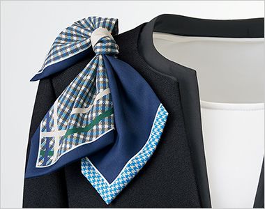 ジャケット アクセサリー用ホール(左右)
クリップ式ブローチを決まった位置に装着できます