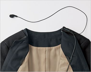 ジャケット インカムループ
インカムのコードを通すのに便利なループ付き