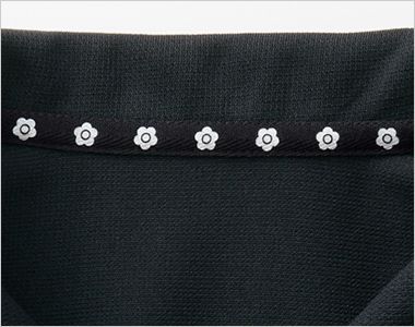 Mary Quant M13051 [春夏用] 半袖ポロシャツ [ニット] 襟内側にさりげなくデザインされたデイジープリント