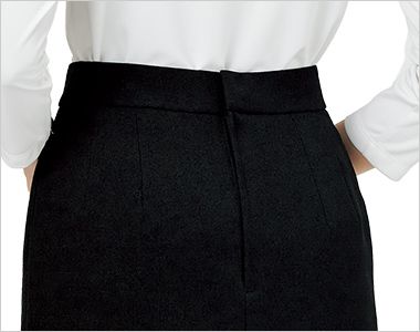 ユキトリイ YT3930 [通年]タイトスカート[ストレッチ] トリックウエスト。
伸縮性のあるウエストベルト仕様。
一見ゴムベルトとは思えないから楽ちんながらもすっきり見えを叶えます。