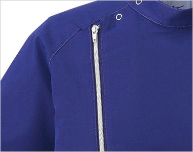MZ-0066 ミズノ(mizuno) メンズケーシージャケット(男性用) ななめにデザインされたジッパが個性的