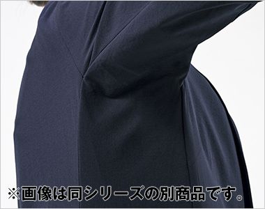 MZ-0306 ミズノ(mizuno) 4wayストレッチ ドクターコート[女性用] 袖から脇まで切り替えのないデザインでシャープな印象に