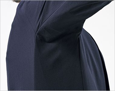 MZ-0307 ミズノ(mizuno) 4wayストレッチ ドクターコート[女性用] 袖から脇まで切り替えのないデザインでシャープな印象に