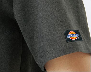 7098SC Folk×Dickies スクラブ[男性用] 左袖ディッキーズロゴ付