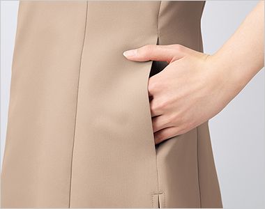 FOLK EN700 ESTNATION × FOLK スクラブ[女性用] 両腰のポケット