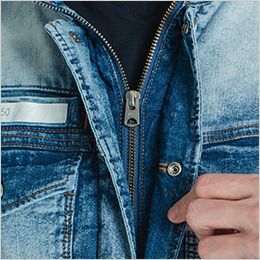 接触冷感ストレッチデニムワークジャケット ファスナーとボタンの前立て2重構造