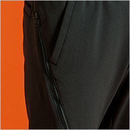 アイズフロンティア 8853 [秋冬用]断寒保温A.D.ストレッチジョガーパンツ[男性用] 特徴的な右側ファスナーポケット