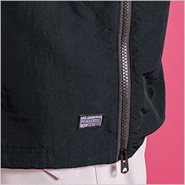 アイズフロンティア 9019 [秋冬用]ハードタスランナイロンパーカー[男性用] 容易な着脱を実現する左脇のアジャストメントファスナー