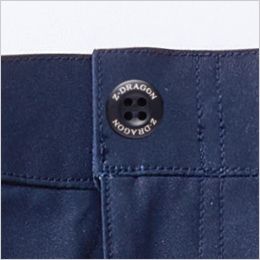 製品制電ストレッチノータックカーゴパンツ ロゴ入り釦