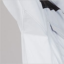 自重堂 87704[春夏用]製品制電ストレッチ長袖シャツ[男女兼用] 自重堂オリジナル仕様のウイングアームⅡ。脇下のツッパリ感を解消します。