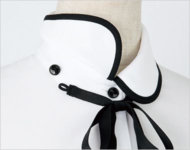 en joie(アンジョア) 06072 丸襟とリボンがカワイイ華やか半袖ブラウス(リボン付) 襟の下にボタンがあり、リボンの取り外しが可能。気分に合わせてリボンなしでも来ていただけます。