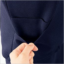 en joie(アンジョア) 26755 [春夏用]オーバーブラウス(リボン付)[ニット/制菌/吸汗速乾/高通気] ポケットの裏面は抗ウイルス加工素材を使用しておりポケットの中を清潔に保ちます。