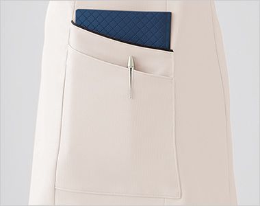 en joie(アンジョア) 42082 [通年] ケーシー 両脇に大容量ポケット付き。物を分けて入れられる2重ポケット仕様です。