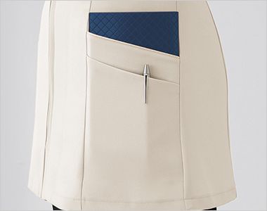 en joie(アンジョア) 42084 [通年] スクラブ・チュニックジャケット [女性用] 両脇に大容量ポケット付き。物を分けて入れられる2重ポケット仕様です。