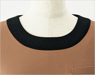 en joie(アンジョア) 61870 [通年]ワンピース 無地[ニット/ストレッチ/9分袖] 黒い配色を施し、顔周りをスッキリさせます。